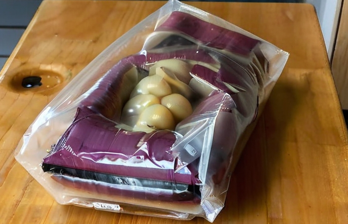 vacuum packed food